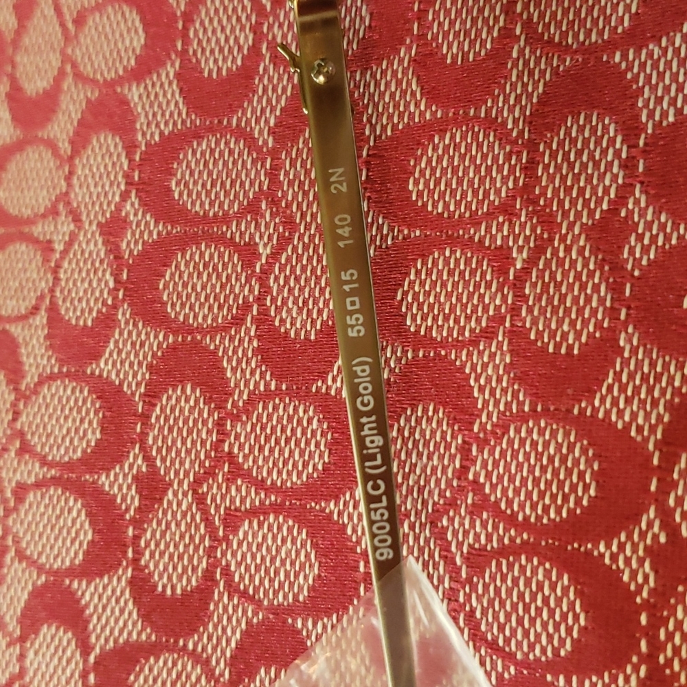Signature Front Sunglasses - Picture 7 of 12